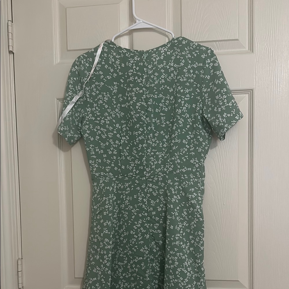 Floral Ruched Dress - Picture 6 of 6